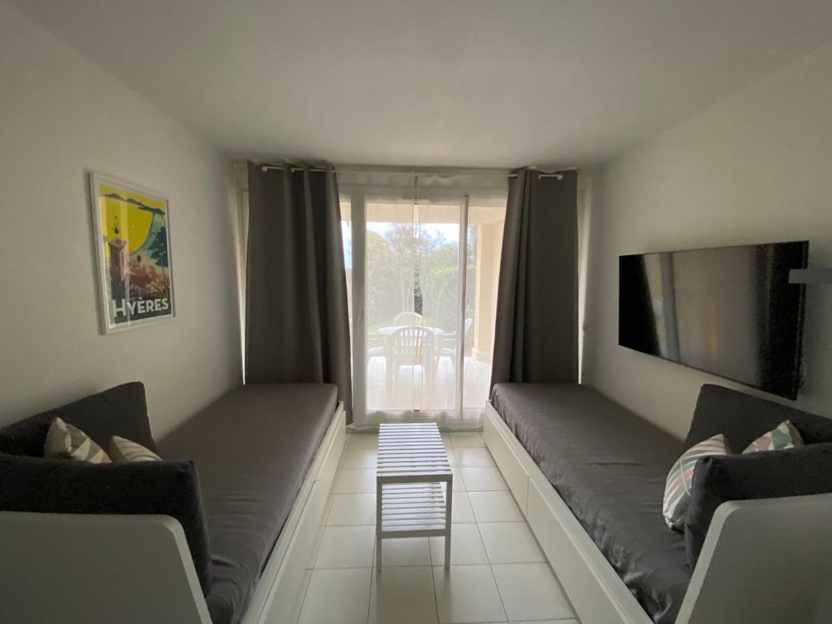 Appartement En Residence Privee, Face A La Mer Avec Acces Direct Plage Hyères Eksteriør bilde